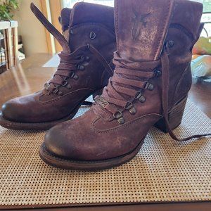 FRYE BOOTS WOMEN'S SIZE 11 B - DARK BROWN LEATHER - 2.25" STACKED HEEL - LACE UP
